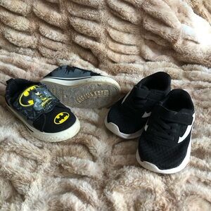 Boy size 7 sneakers